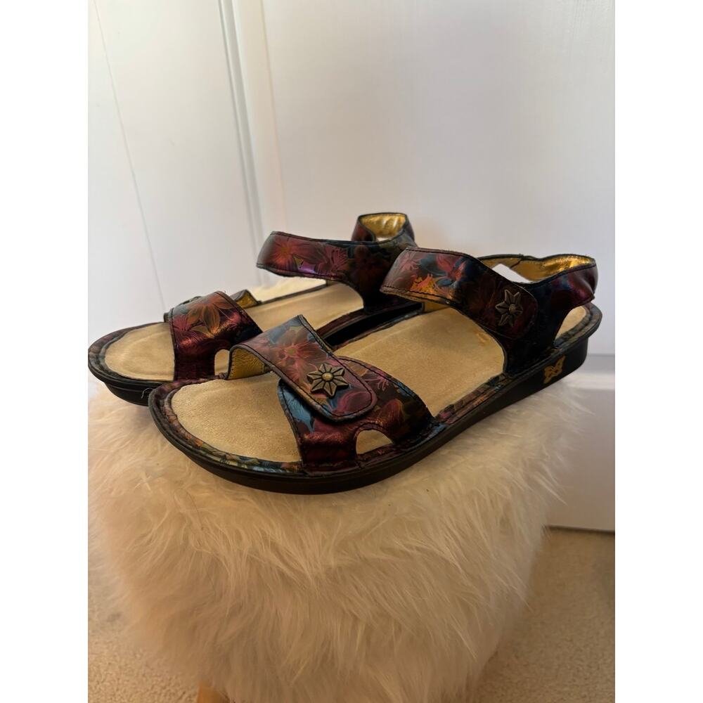 Alegria Vienna Special Lady sandal featuring a multi-color floral print size 40
